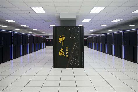 世界上超级计算机前十位各是什么？在前一百位中，中国占了多少席？