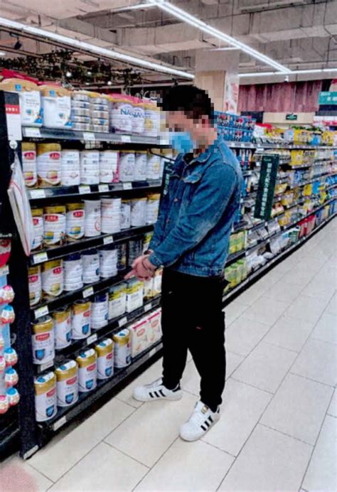 北京一男子在8家超市故意买过期食品后敲诈，店铺遇到这种事该如何处理？