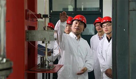 听说中国首届“杰出工程师奖”颁奖上，中石化的谁获奖了？