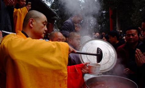 少林寺年收入上亿，那游客捐的香火钱花哪了？