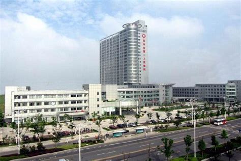 扬州第一人民医院官网