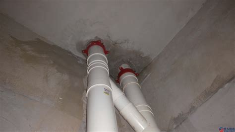 楼房空调排水主水管漏水由谁来维修？是业主还是物管？主水管漏水不是我家造成的但破损的地方刚好在我家里