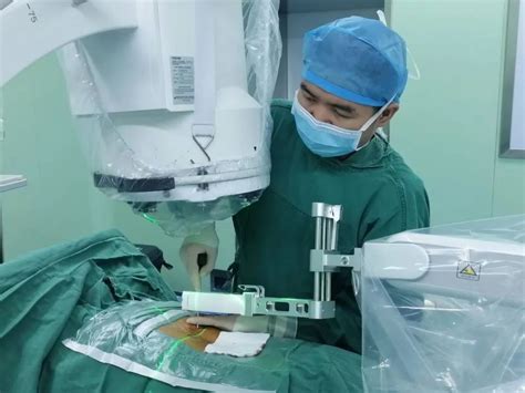 铸正骨科手术机器人能够针对脊柱微创手术吗？效果如何？