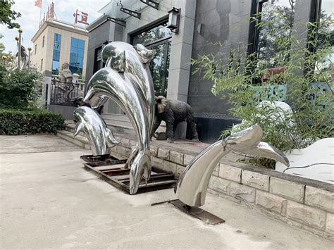 316不锈钢海豚雕塑工厂