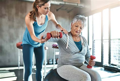 Middle-aged and elderly fitness and thin body exercises图片