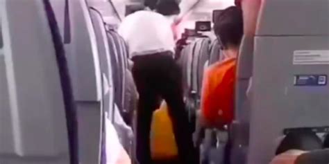 i4uao_南航回应乘客在飞机舱内排便