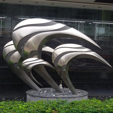 上海不锈钢叶片雕塑