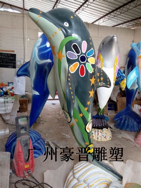 上海定制玻璃钢雕塑性价比出众