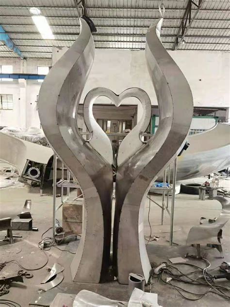 不锈钢大型雕塑加工厂