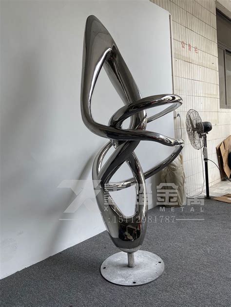 不锈钢雕塑异形椅子