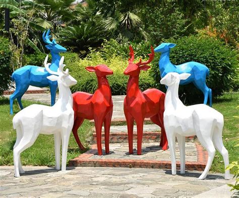 丽江玻璃钢动物雕塑制造