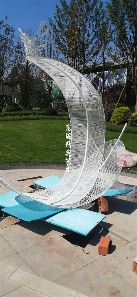 乐山玻璃钢景观雕塑批发