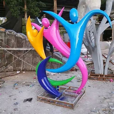 云南公园不锈钢玻璃钢彩绘雕塑
