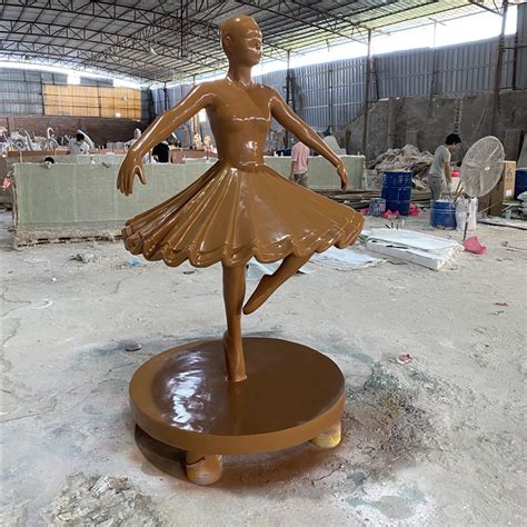 佛山玻璃钢人物雕塑批发厂家