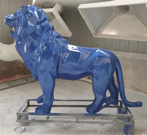 佛山玻璃钢狮子雕塑
