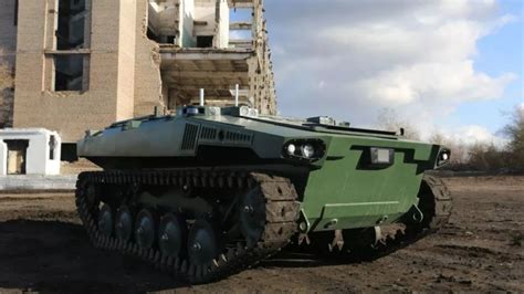 俄称将派出战斗机器人应对西方坦克