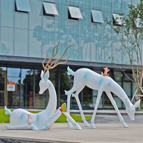制作景观小品玻璃钢小鹿雕塑