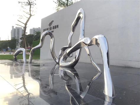 南京镜面玻璃钢雕塑推荐