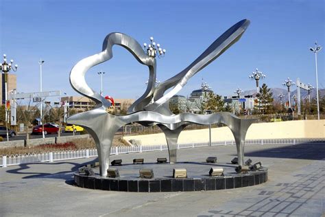 吉林省广场不锈钢雕塑