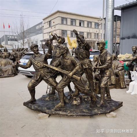 哈尔滨玻璃钢红军雕塑