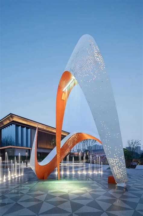 嘉兴玻璃钢广场雕塑定制