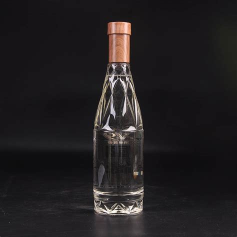 国缘v9简装玻璃瓶