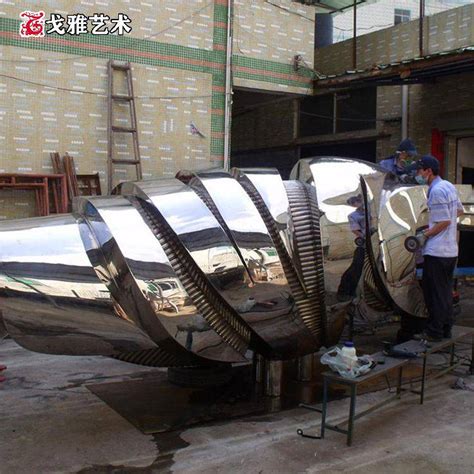 天津玻璃钢雕塑设计商