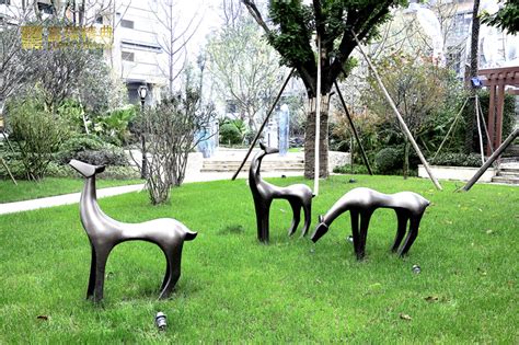 安徽玻璃钢牛动物雕塑小区景观