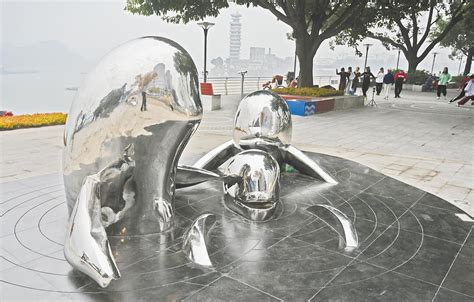 宜昌城市玻璃钢雕塑