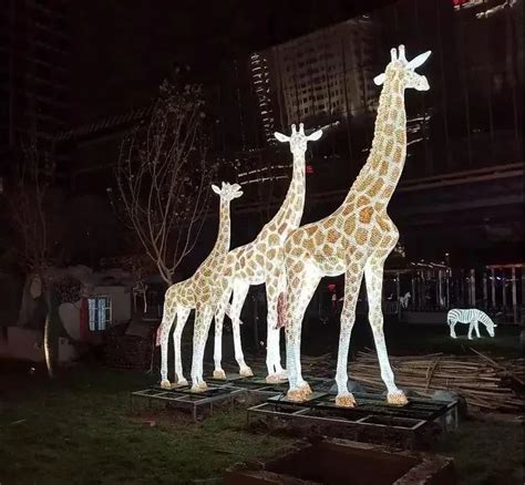 广东会发光的玻璃钢雕塑制作