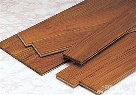 强化地板表层是纸做的还是木板(强化地板贴的都是纸皮吗)