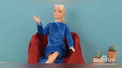 怎么给芭比娃娃做休闲椅
