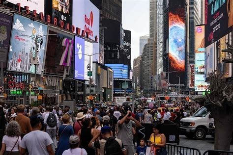 揭秘如何投屏纽约时代广场