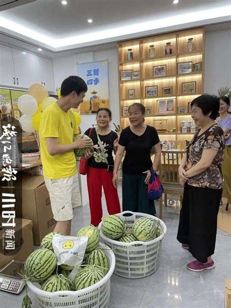 杭州一社区20天吃掉1万多斤西瓜
