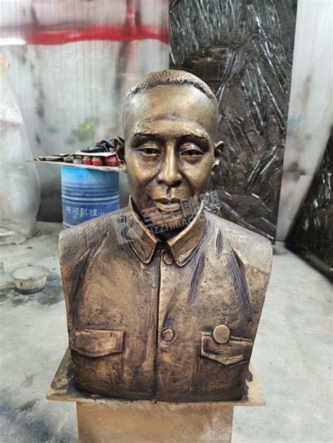 杭州玻璃钢人物雕塑定制