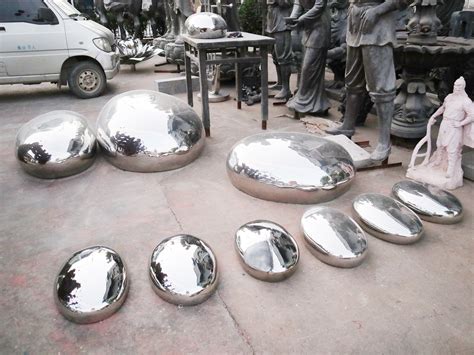 桂林不锈钢鹅卵石雕塑厂家