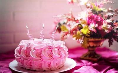 梦见过生日梦见过生日收到鲜花和蛋糕