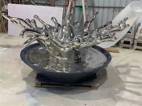 武汉玻璃钢雕塑厂家电镀厂