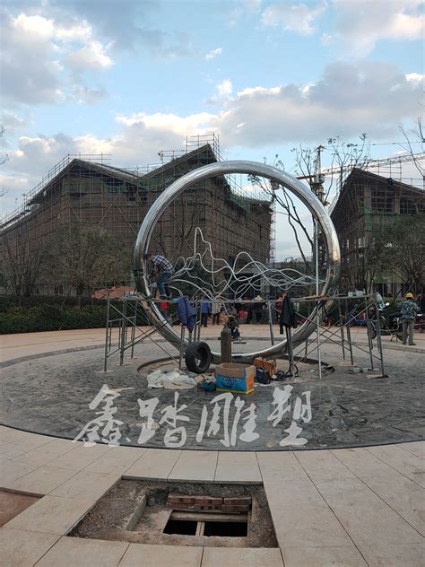 江西景观玻璃钢雕塑市场
