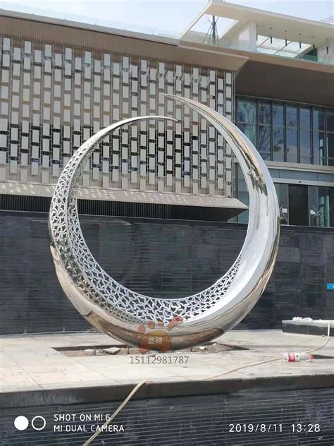 滁州不锈钢镜面雕塑