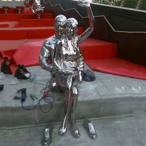 滨州不锈钢人物雕塑订做