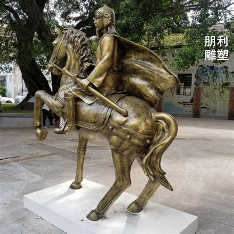 潮州玻璃钢骑士人物雕塑品牌