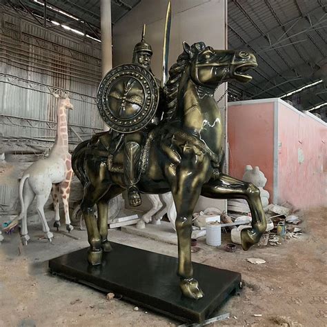 玻璃钢骑马将军雕塑供应商
