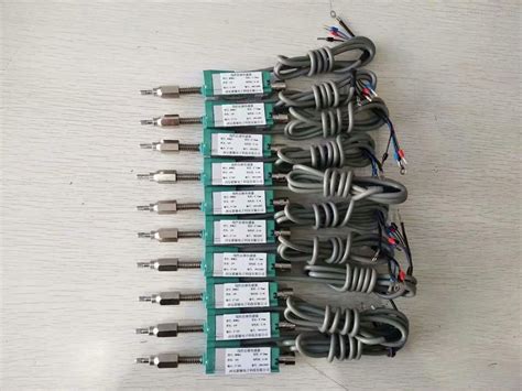 电阻式位移传感器检测电路