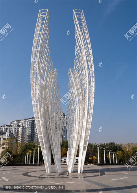 秦皇岛玻璃钢广场雕塑