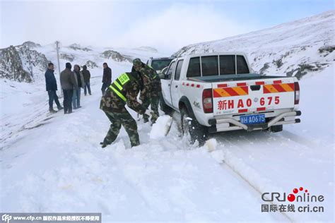 罕见暴风雪袭击新疆阿勒泰