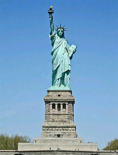 自由女神像是哪个国家的