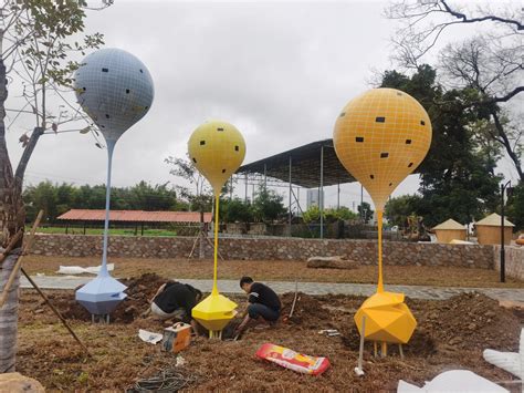 自贡玻璃钢气球雕塑