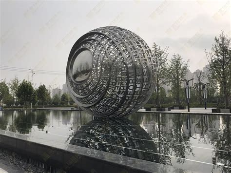 襄阳公园不锈钢雕塑制作
