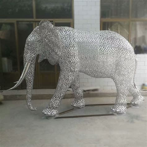 长春不锈钢镂空动物大象雕塑